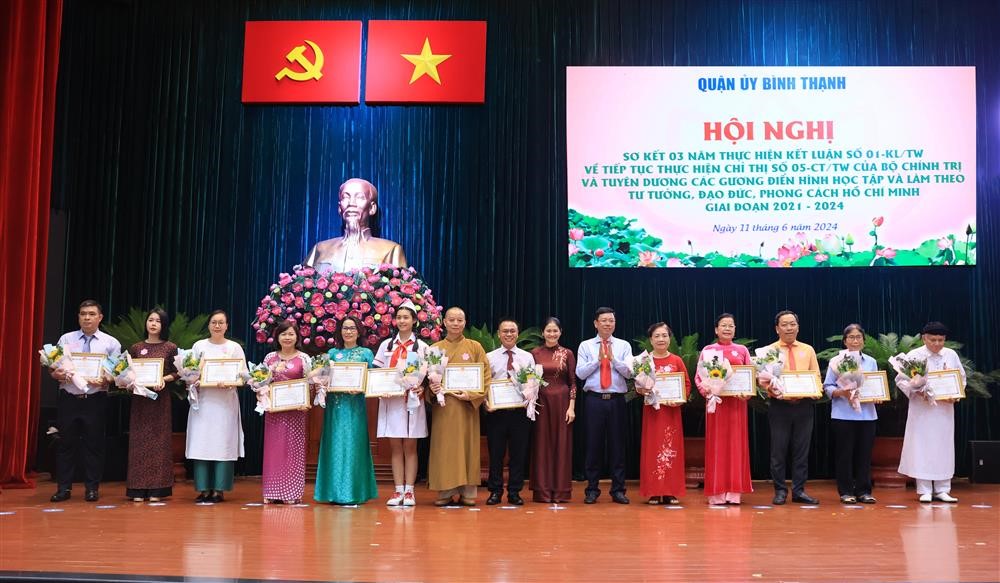 Hội nghị sơ kết 3 năm thực hiện Kết luận số 01-KL/TW